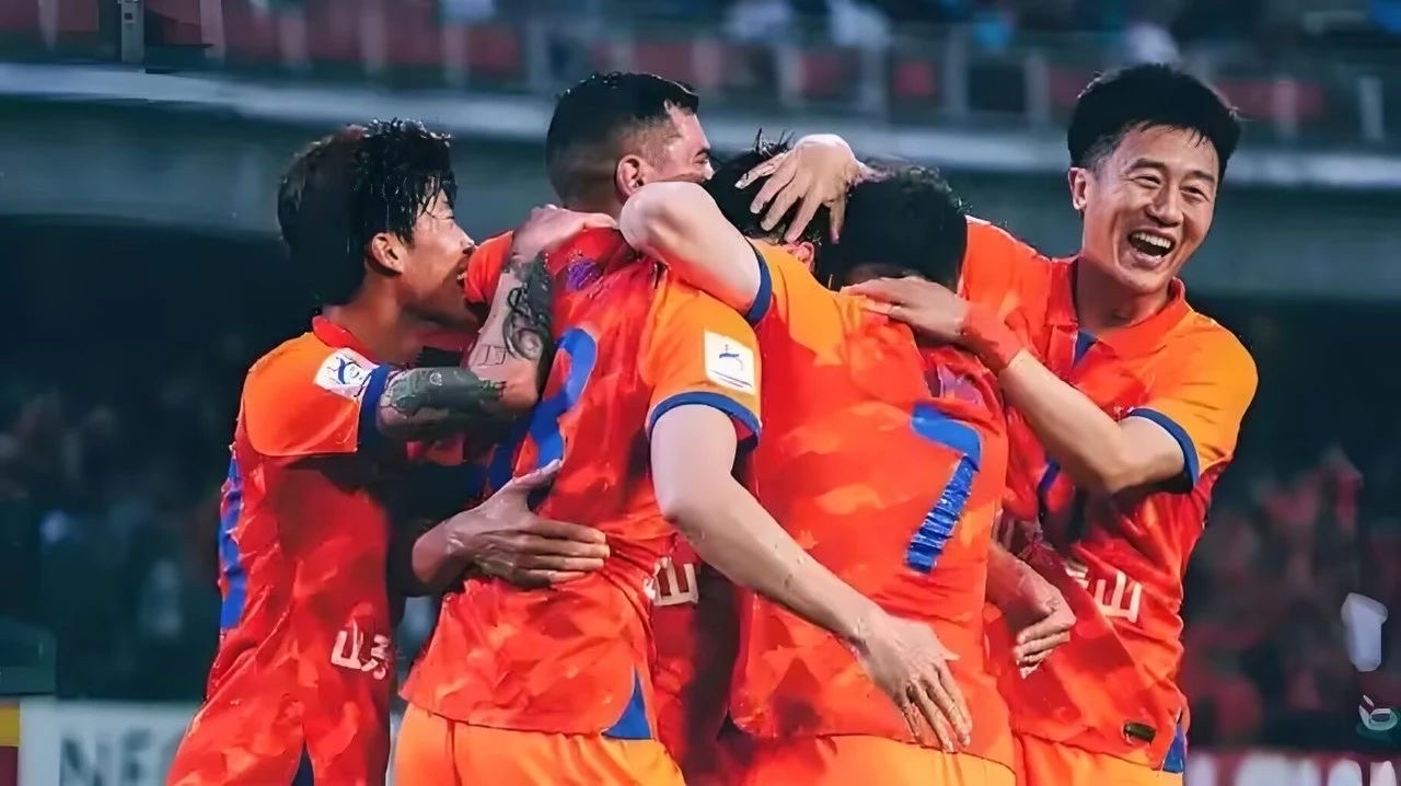 西亚卡姆迎来二十赛季出色发挥，TES观众热烈欢呼！全场沸腾不已(西亚卡姆最佳阵容)-kaiyun