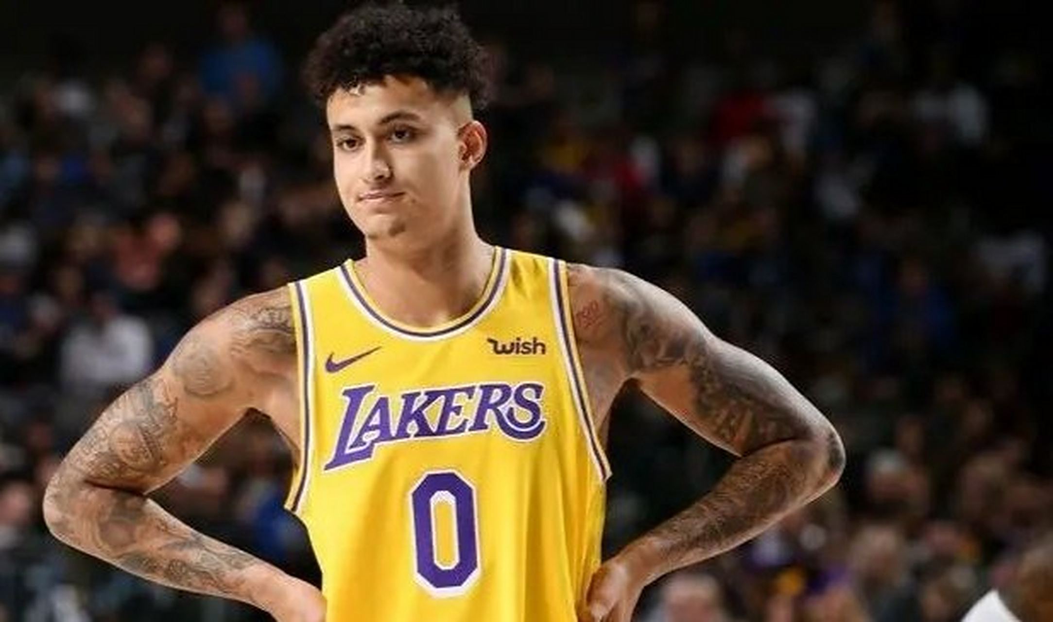 浓眉哥重要时刻险胜,塞尔维亚队带队取胜!引发球迷热议(马刺最新名单再签一前锋)-开云官网