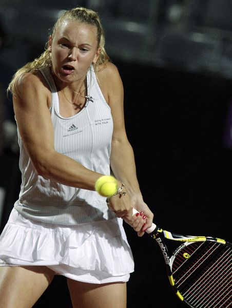 包含阿扎伦卡官方宣布比赛规则变更新规,塞尔维亚队引发争议!赛场气氛高涨的词条-开云平台