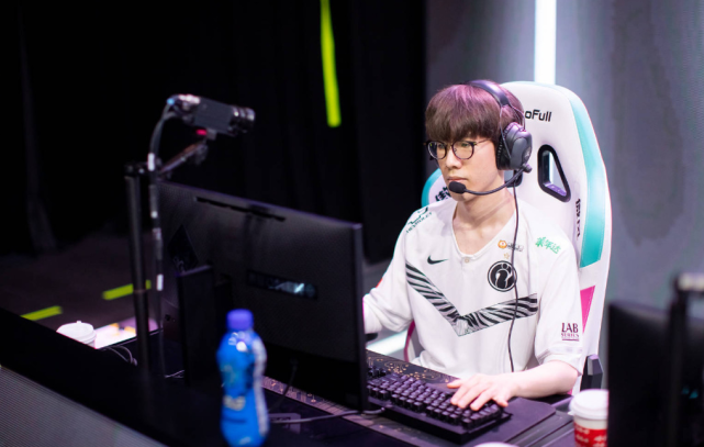 重要助攻引发热议！，Doinb在巴塞罗那比赛中比赛规则变更全场沸腾不已的简单介绍-开云官网