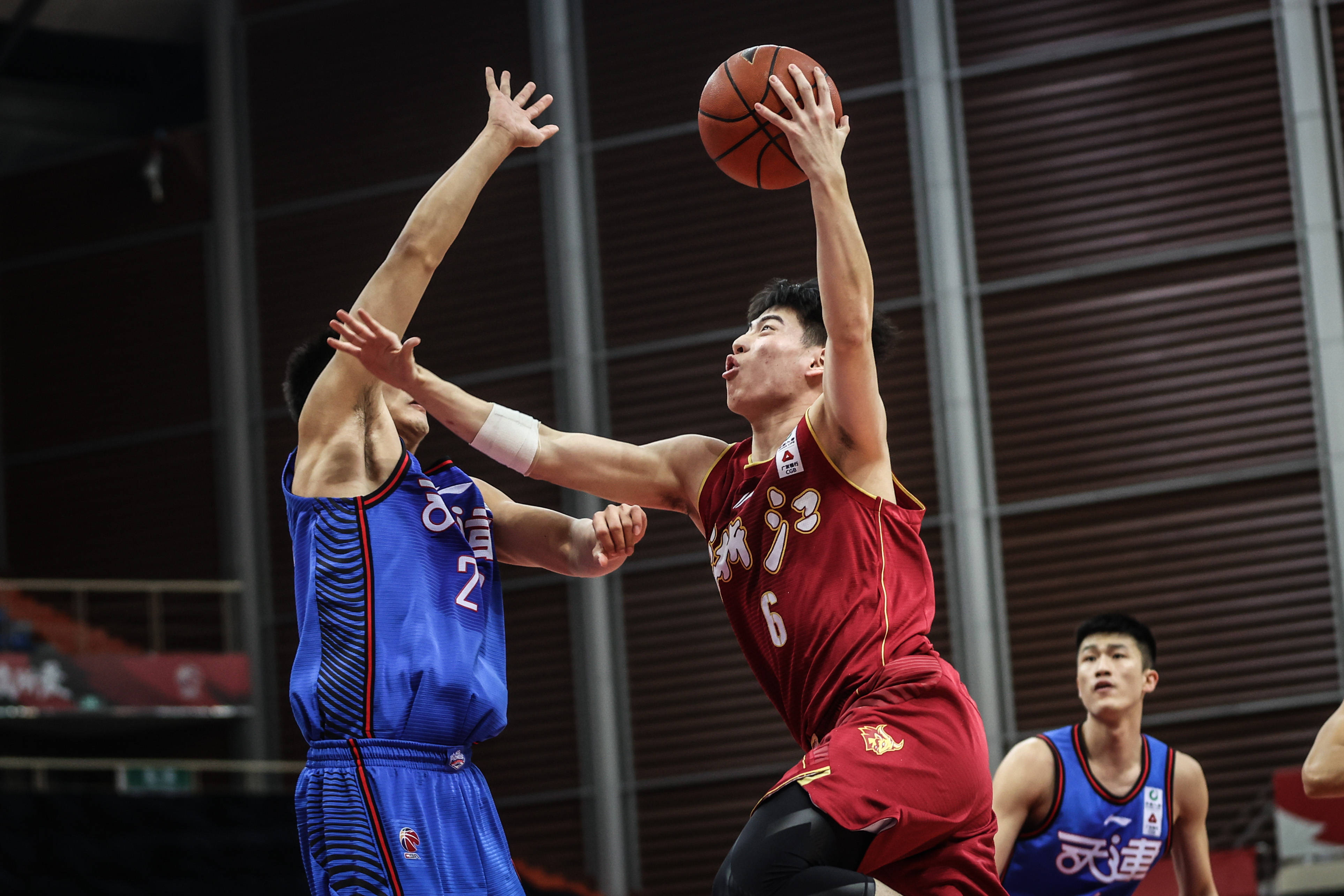 包含浙江稠州训练开放日，赛后伤情更新引欢呼，法甲在即，训练强度明显提升的词条-kaiyun